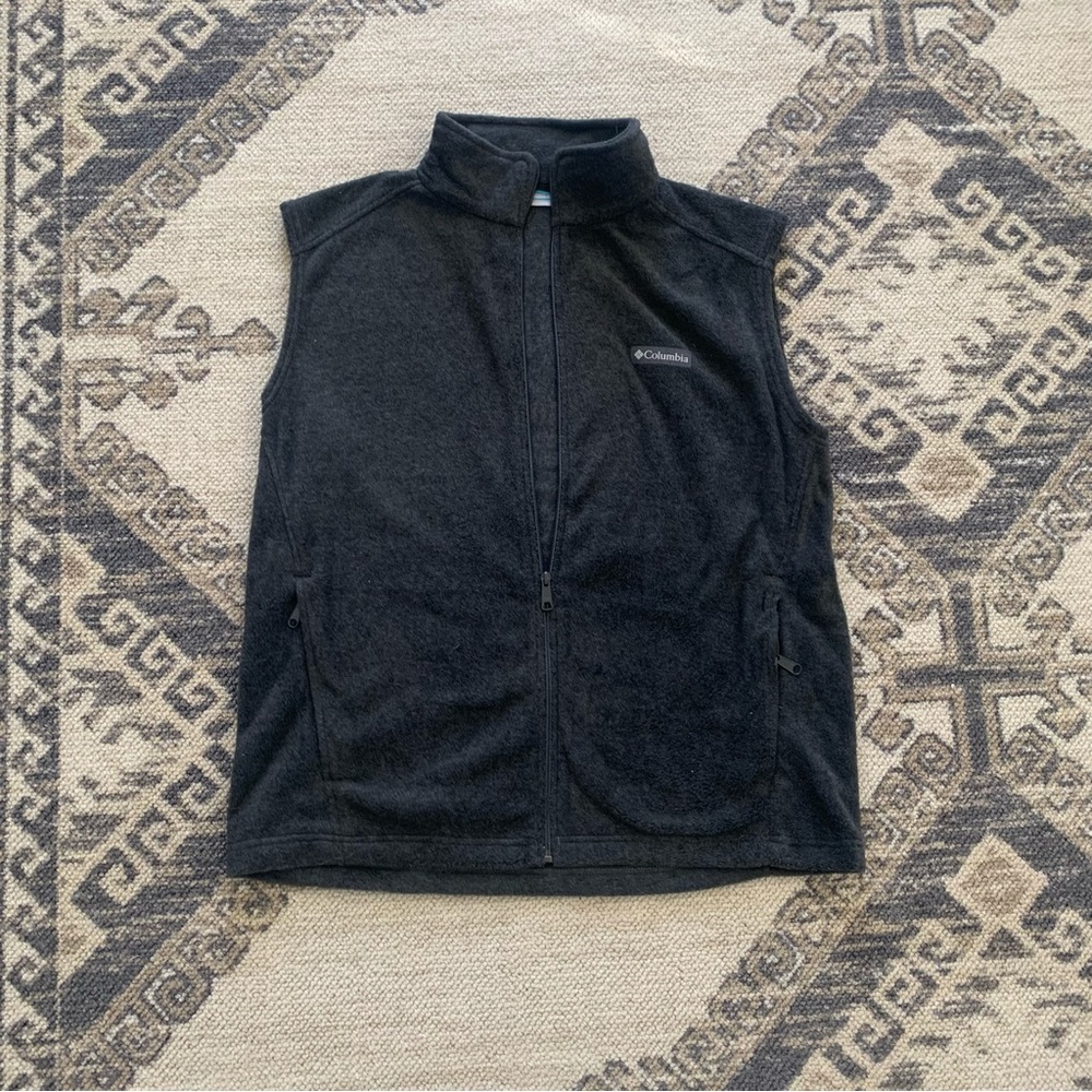 Grey Columbia zip up Vest size large